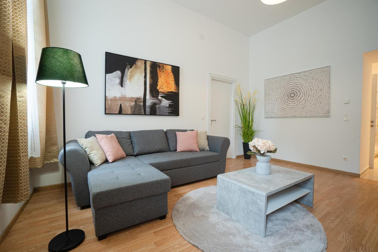 Apartment In The Central Area. 5 Minute'S Walk To The Danube. Viena Exterior foto